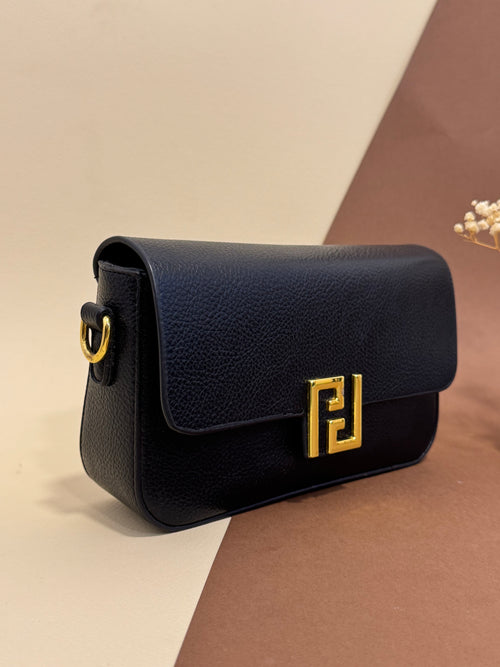 Black basic bag