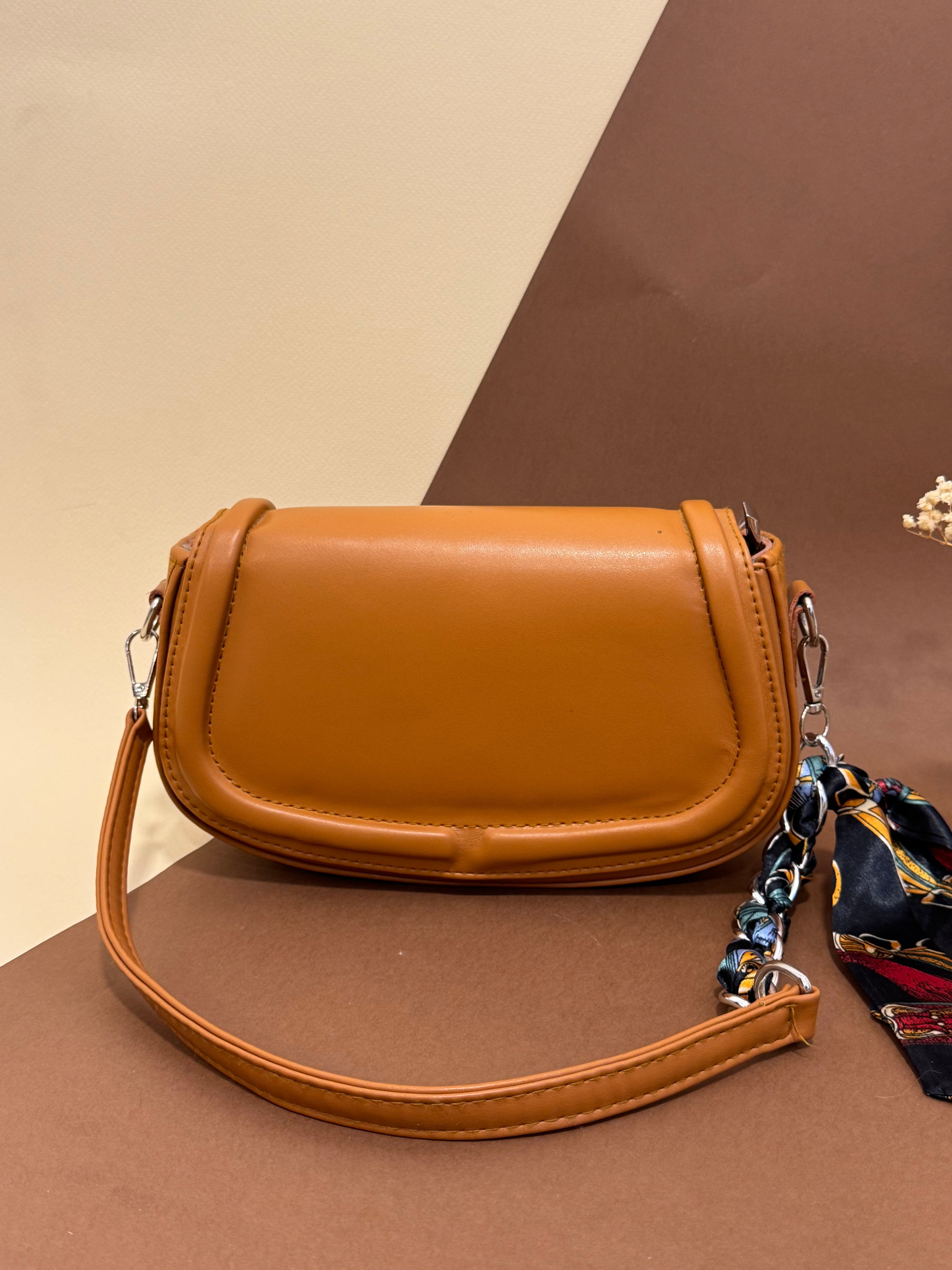 Camel basic bag