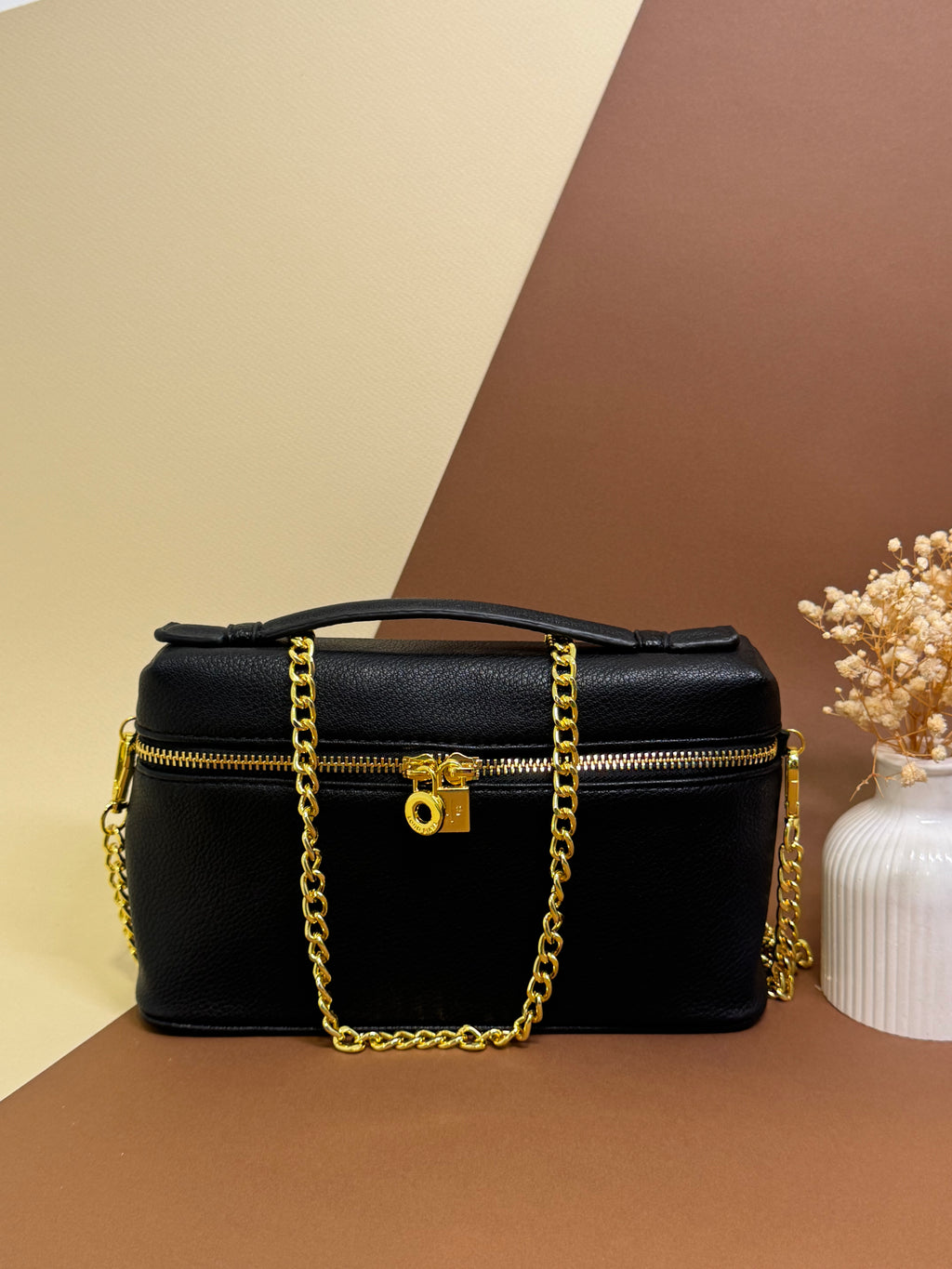 Black basic bag