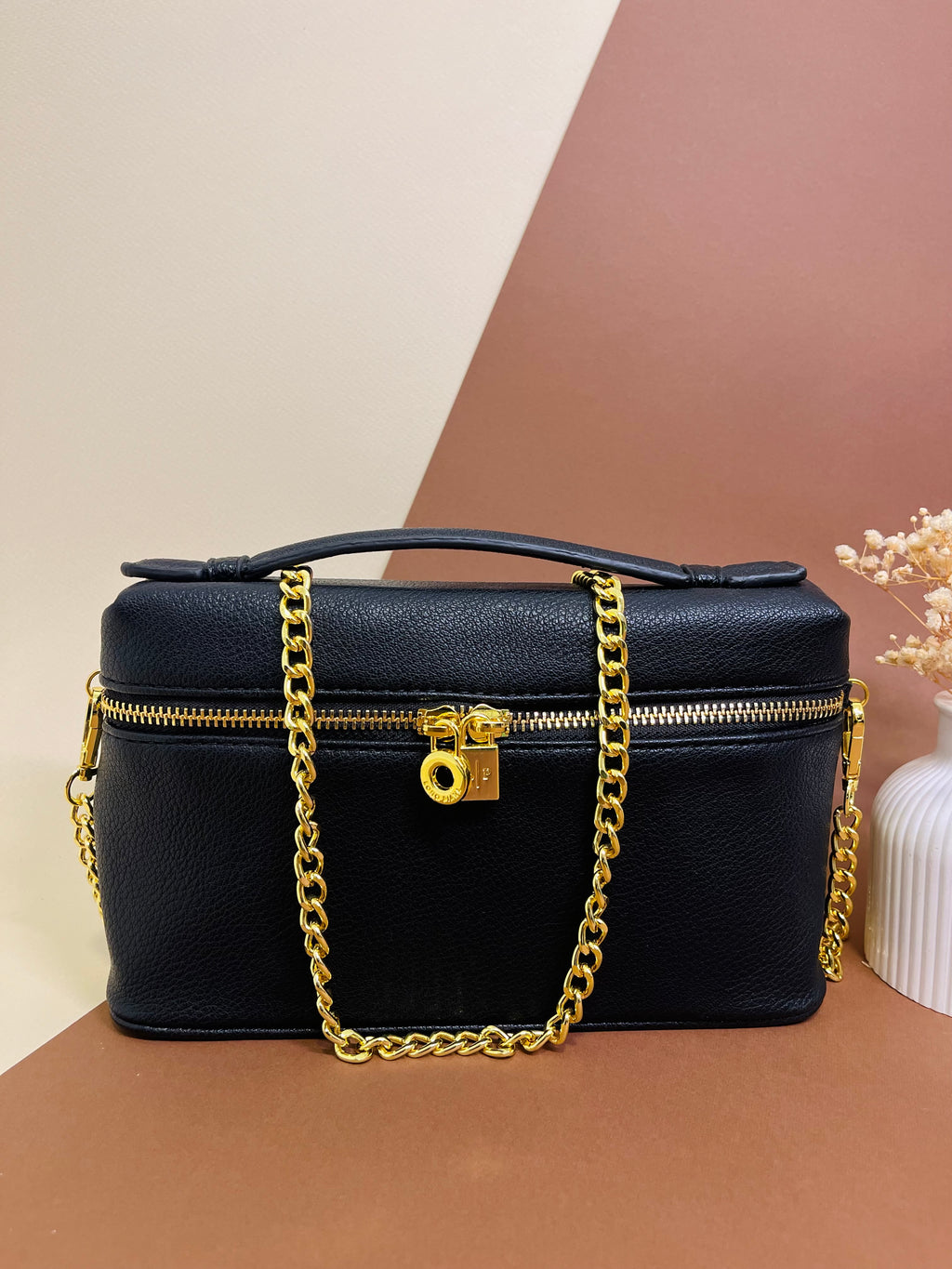 Black basic bag